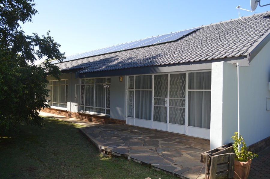 4 Bedroom Property for Sale in Flamwood North West